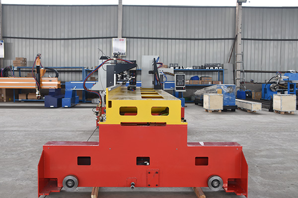 龍門式數(shù)控切割機 龍門式數(shù)控切割機