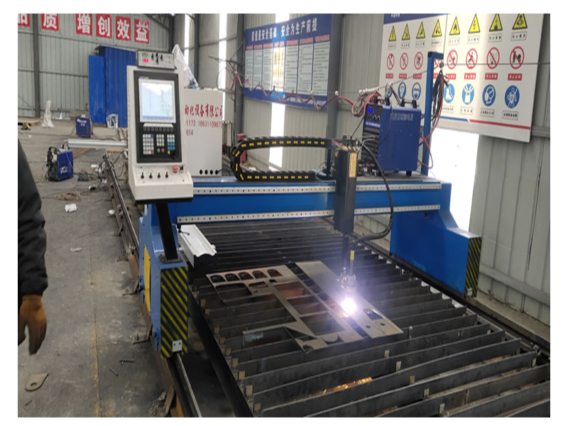 數(shù)控火焰切割機(jī)的切割精度會(huì)受到哪些因素的影響？