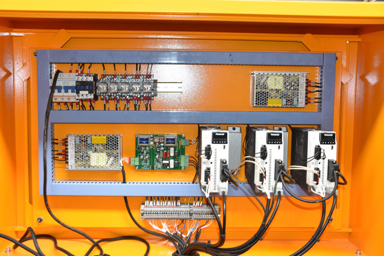 XRSK-LMS重型龍門式數(shù)控切割機芯片電源細(xì)節(jié)圖